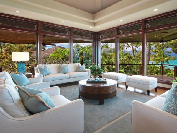 Magnificent-North-Shore-Beachfront-Home-05