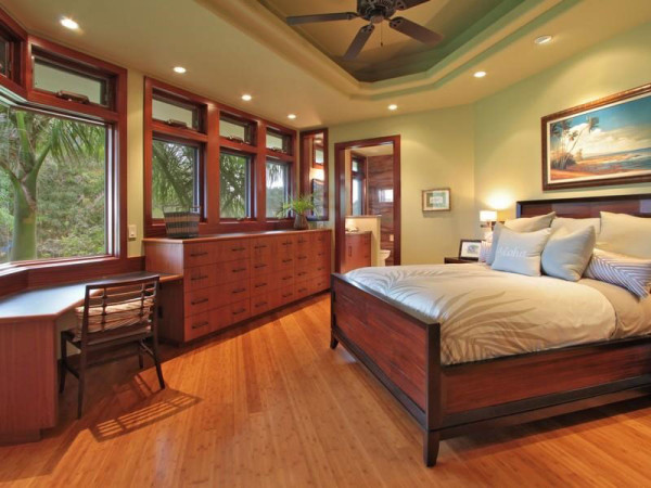 Magnificent-North-Shore-Beachfront-Home-16