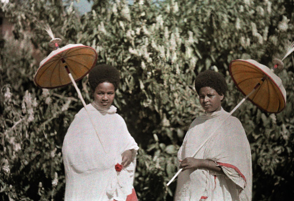 national-geographic-celebre-ses-125-ans-en-devoilant-ses-archives-photographiques-au-public-17