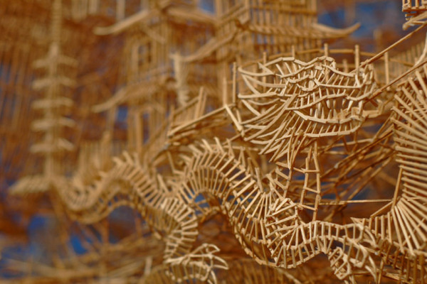 un-homme-100-000-cure-dents-et-35-annees-ont-ete-necessaires-pour-creer-cette-sculpture-extraordinaire5