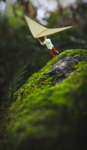 univers-miniature-pour-talent-immense-a-14-ans-il-realise-des-autoportraits-stupefiants-110