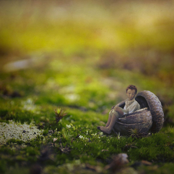 univers-miniature-pour-talent-immense-a-14-ans-il-realise-des-autoportraits-stupefiants-111