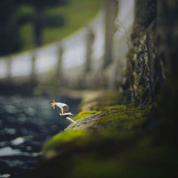 univers-miniature-pour-talent-immense-a-14-ans-il-realise-des-autoportraits-stupefiants-131
