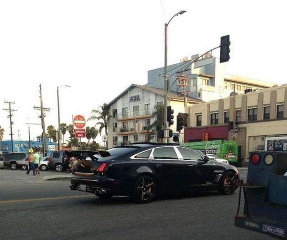 21-the_good_bad_and_funny_moments_people_have_with_their_car