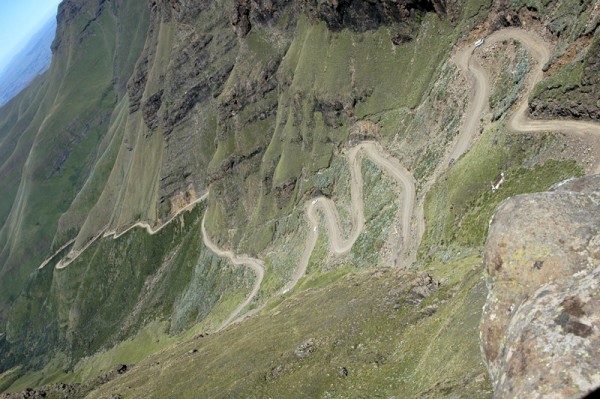 21_routes_spectaculaires_que_vous_devez_parcourir_au_moins_une_fois_dans_votre_vie_14