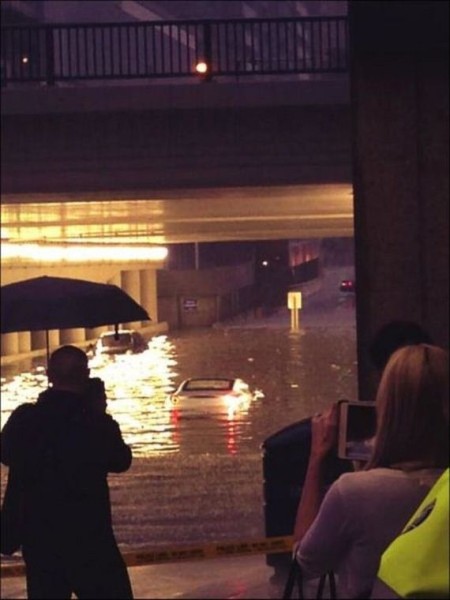 24-extreme_flooding_on_the_streets_of_toronto