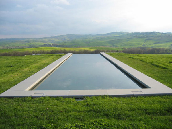 25-piscines-infinies-qui-vous-donneront-envie-de-piquer-une-tete5