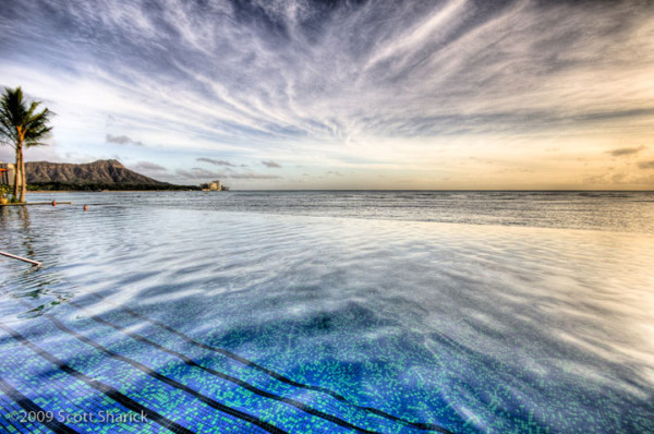 25-piscines-infinies-qui-vous-donneront-envie-de-piquer-une-tete8