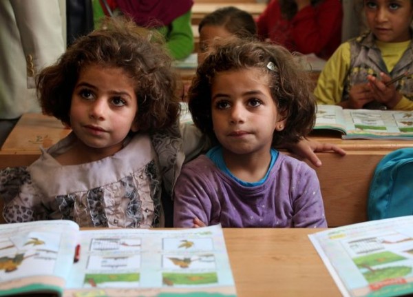 3450198_6_a332_twin-sisters-who-fled-the-fighting-in-syria_0b877e9e79fa97bac3e2d46062bf11a3