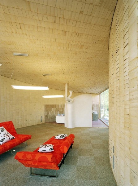 Curvy-Interior