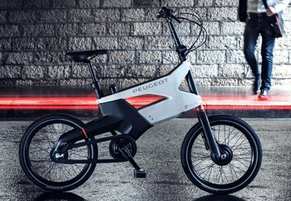 Peugeot-Cycles-devoile-son-velo-electrique-HYbrid-Bike-AE21-F