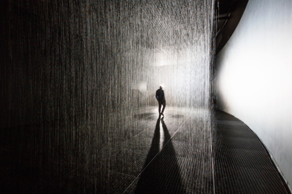 SOMESLASHTHINGS AGENCY cwg random international rain room barbican 01