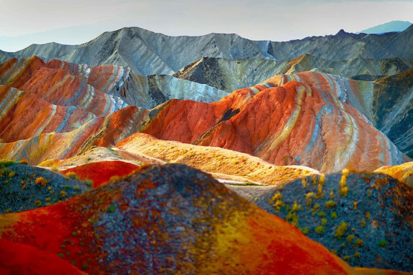 decouvrez-les-spectaculaires-montagnes-les-plus-colorees-du-monde13