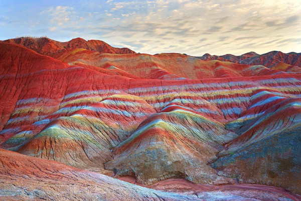 decouvrez-les-spectaculaires-montagnes-les-plus-colorees-du-monde18