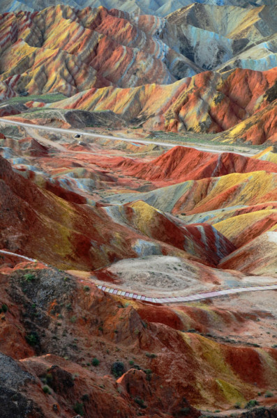 decouvrez-les-spectaculaires-montagnes-les-plus-colorees-du-monde3