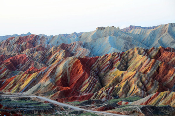 decouvrez-les-spectaculaires-montagnes-les-plus-colorees-du-monde7