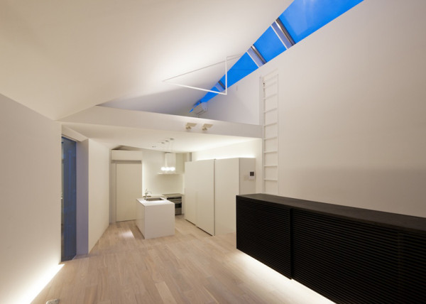 dezeen_Arrow-by-Apollo_ss_18
