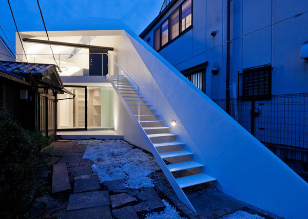 dezeen_Arrow-by-Apollo_ss_2 (1)