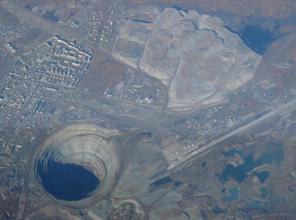 largest-open-diamond-mine-in-the-world-mir-mirny-siberia