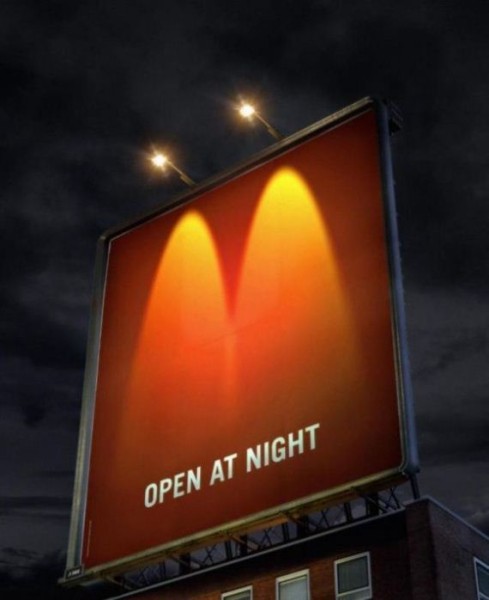 10-impactful_outdoor_adverts_that_are_pure_creative_brilliance_640_high