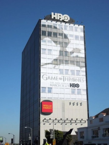16-impactful_outdoor_adverts_that_are_pure_creative_brilliance_640_high