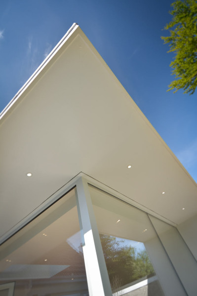 Detail-White