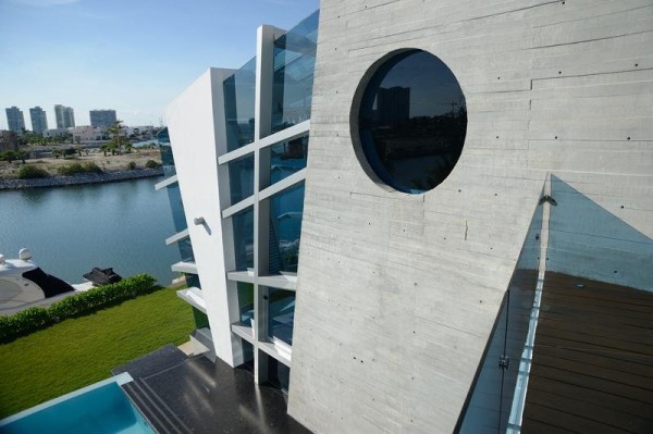 Gomez-residence-8