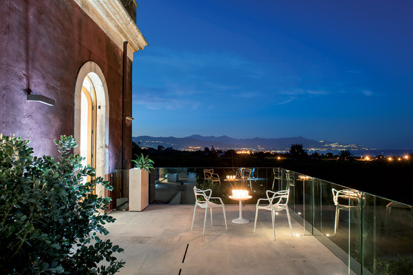 Romance-and-View