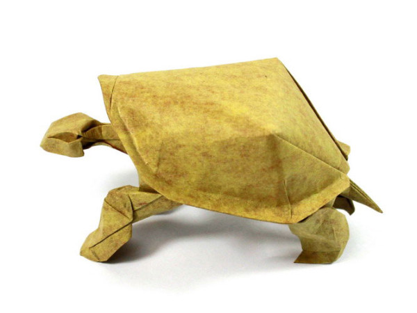 des-feuilles-de-papier-prennent-la-forme-danimaux-a-travers-de-remarquables-origamis23