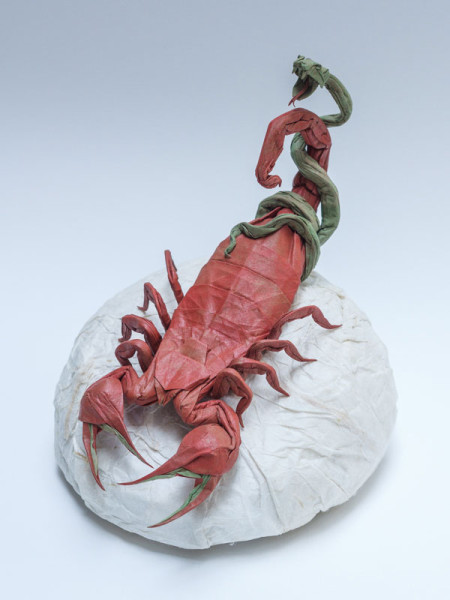 nguyen-hung-cuong-utilise-des-feuilles-de-papier-traditionnelles-pour-sublimer-lart-de-lorigami1