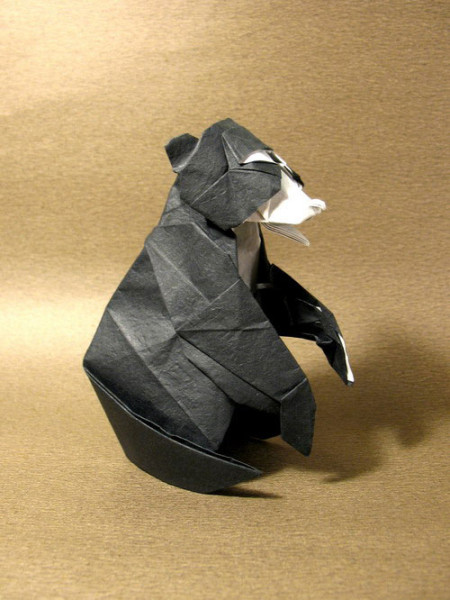 nguyen-hung-cuong-utilise-des-feuilles-de-papier-traditionnelles-pour-sublimer-lart-de-lorigami16