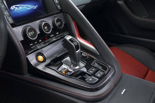 Jaguar_F_Type_R_Coupe_505