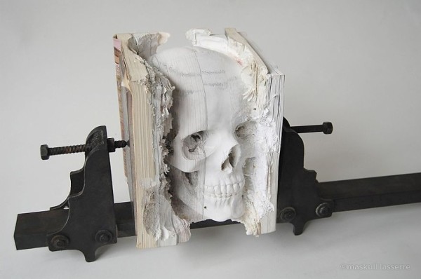book-sculpture-cutting-paper-art-8__880